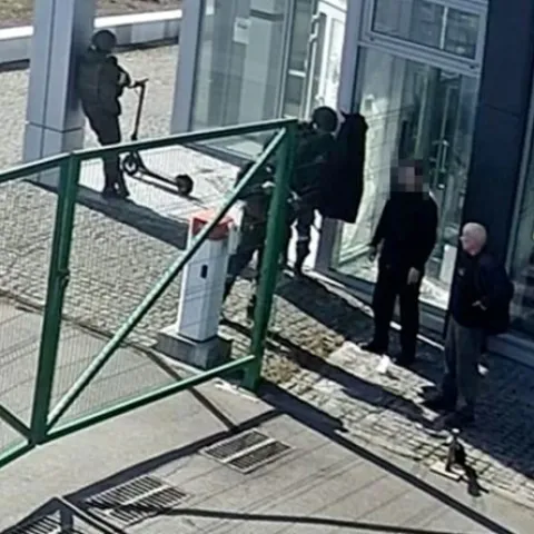 Ruski vojnici s leđa ubili dva ukrajinska civila, CNN objavio snimku