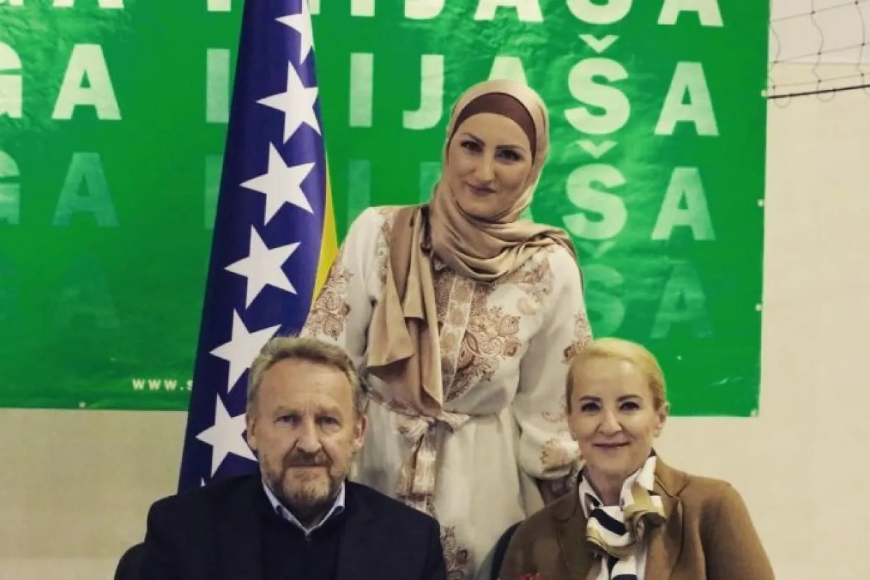 Alma Omerović s Izetbegovićima