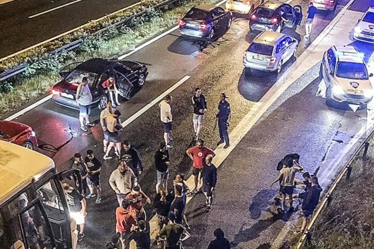 Policija detaljno opisala napade navijača: "Dogovorili su se da će napraviti kaos"