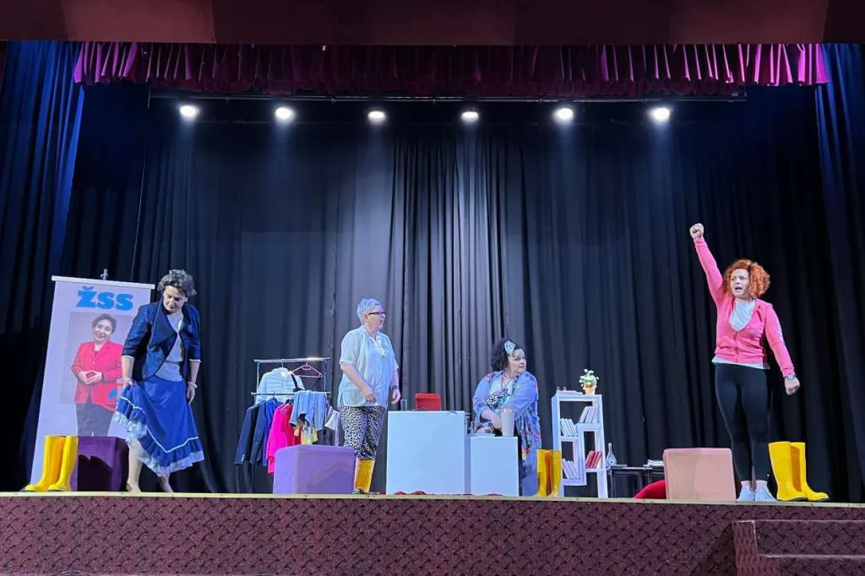 Predstava 'Ženski snovi' odu&scaron;evila Novotravničane