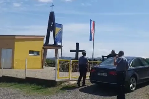 Novinar oti&scaron;ao na groblje s namjerom da skine zastavu, sve je snimao