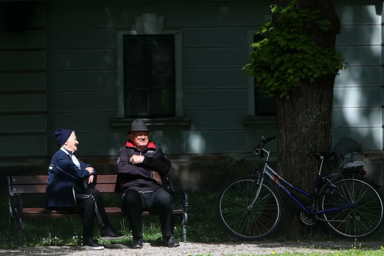 Umirovljenici (Ilustracija)