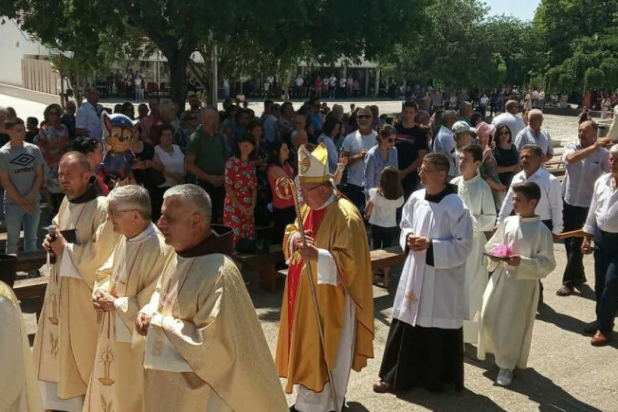 Brojni vjernici i ove godine u svetištu sv. Ante na Humcu