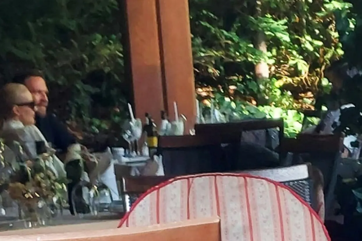 Nakon &scaron;u&scaron;kanja o vezi, Jelena Rozga i Ivan Pažanin snimljeni na ručku