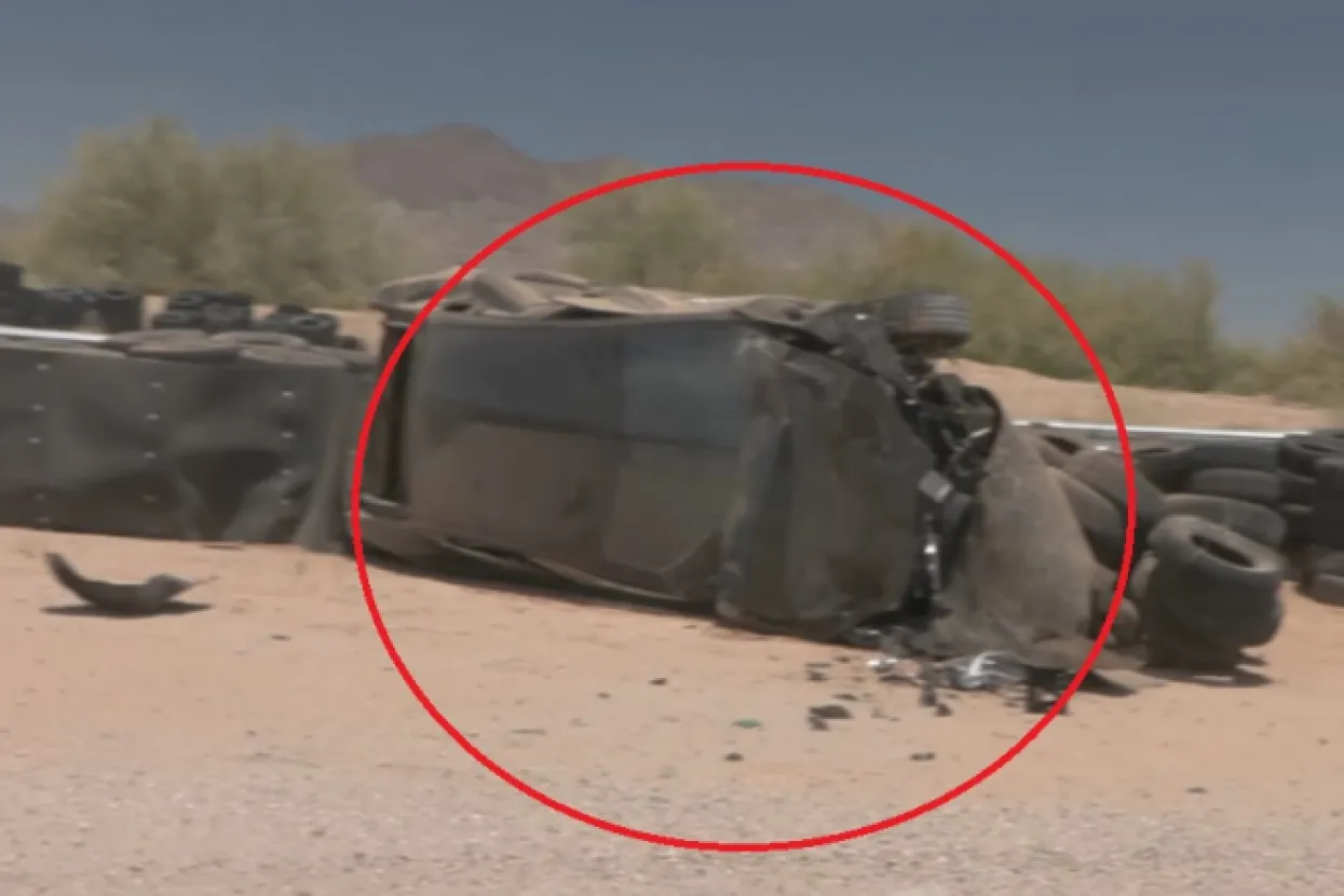 Skršeno Teslino vozilo