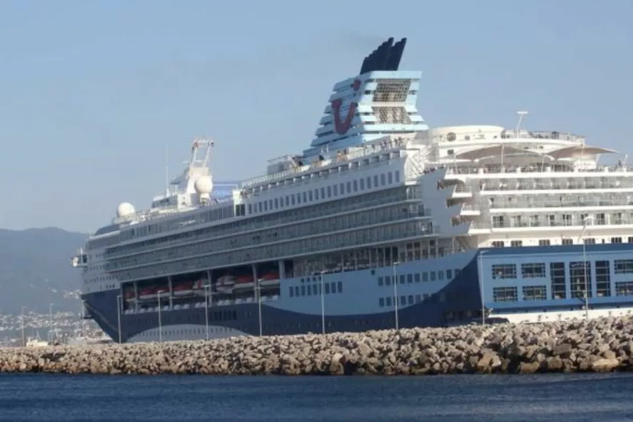 Kruzeri uplovili u Rijeku