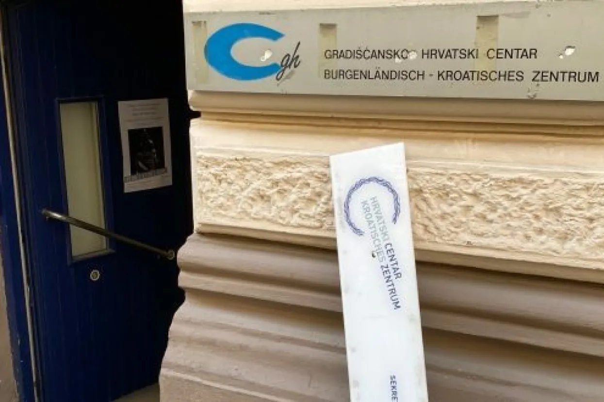 Vandalizam na zgradi gdje se nalazi Hrvatski centar