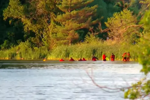 U jezeru pronađena tijela tri djeteta i žene, tijelo oca u prikolici