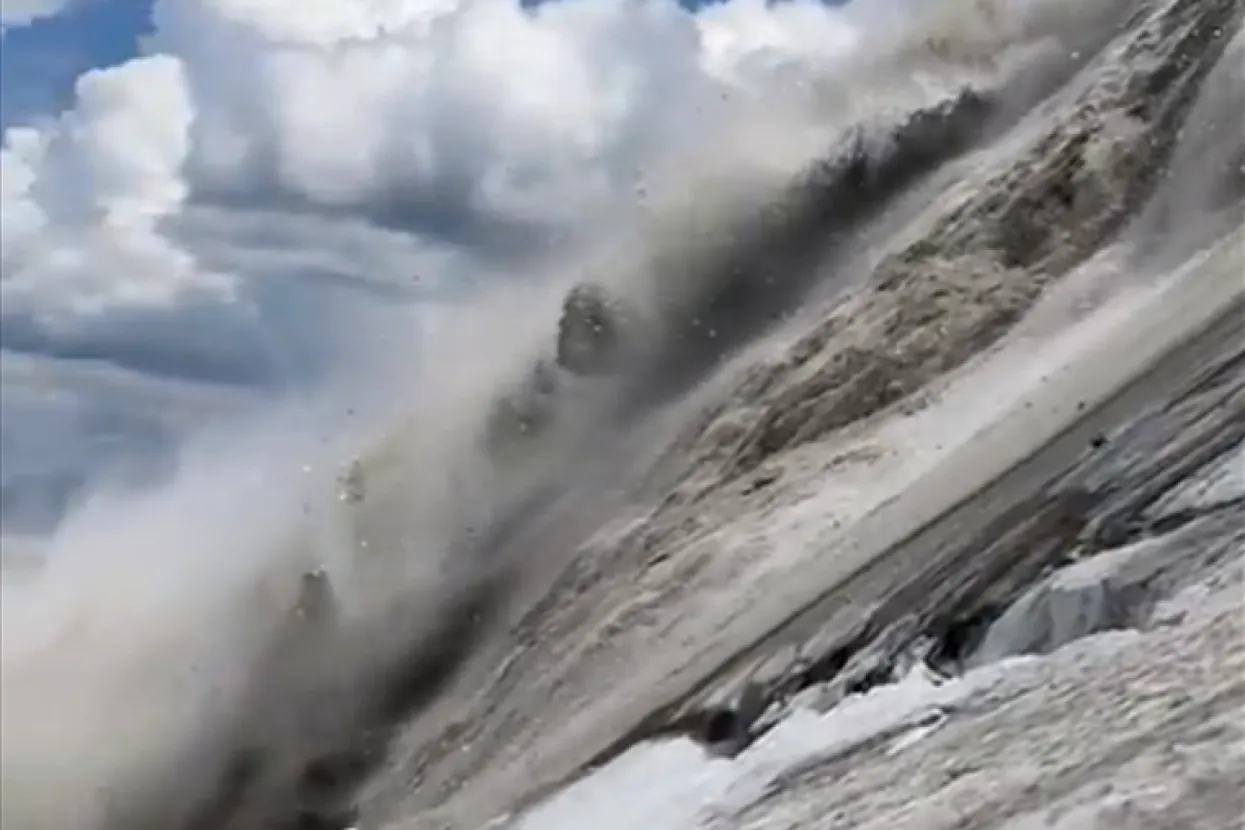 Šestero mrtvih u klizištu glečera