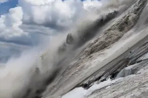 Šestero mrtvih u klizištu glečera