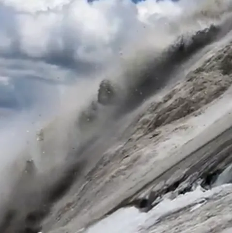 Šestero mrtvih u klizištu glečera