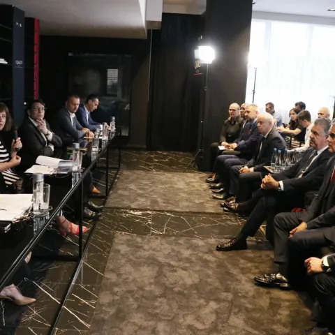 MOSTAR, 7. srpnja (FENA) &ndash; U Aluminij Industriji u Mostaru počeo je 2. Forum o jednakopravnosti kojega organiziraju M. T. Abraham Groupa i Večernji list BiH, a na kojoj se govori o temi jednakopravnosti u svim segmentima i načinu poticanja društvenih promjena. Foto FENA/Emanuel Soča