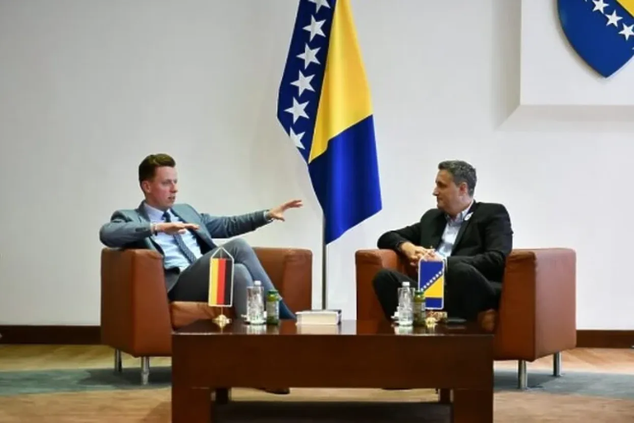 Adis Ahmetović i Denis Bećirović