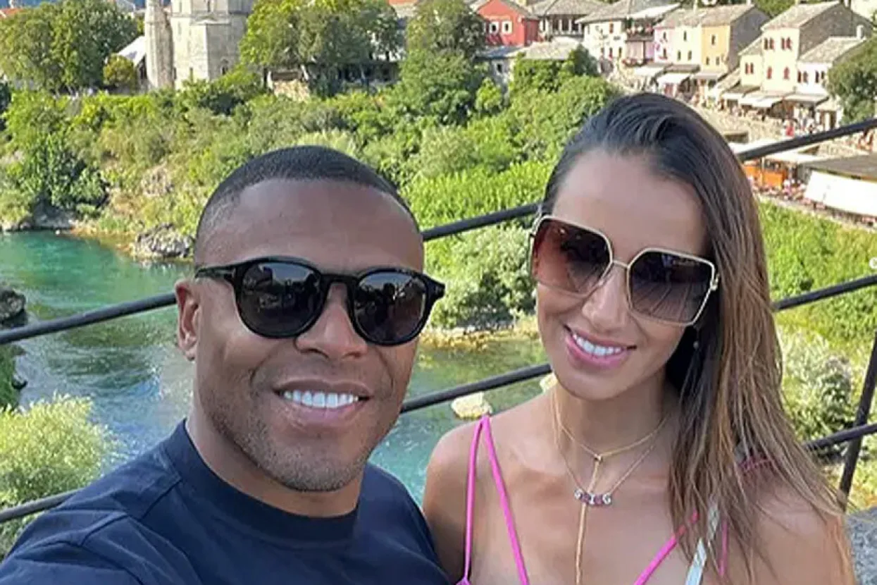 Julio Baptista sa suprugom u Mostaru