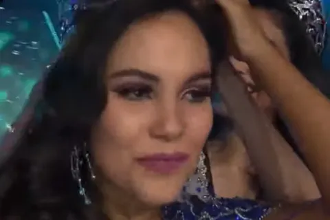 Fernanda Pavisic Rojas pri krunidbi