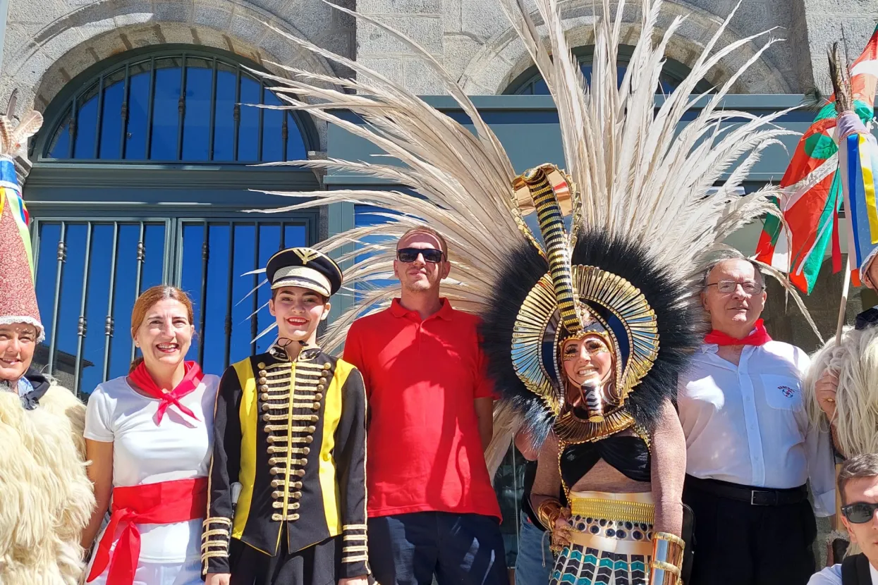 Mostarske mažoretkinje bile su na turneji u Francuskoj, a turistički su posjetile i Italiju