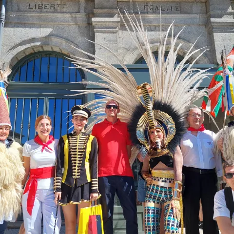 Mostarske mažoretkinje bile su na turneji u Francuskoj, a turistički su posjetile i Italiju