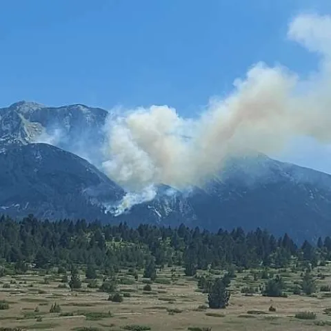 Požari i dalje bjesne