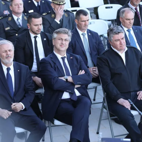 28.04.2022., Klis - Svecana akademija povodom 31. Obljetnice 4. Gardijske brigade. Na svecanoj akademiji sudjeluju Premijer Andrej Plenkovic i Predsjednik Zoran Milanovic.