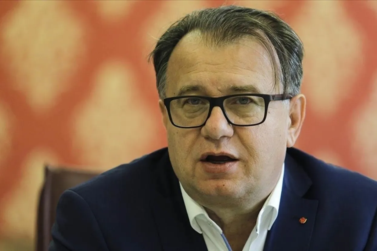 Nermin Nik&scaron;ić