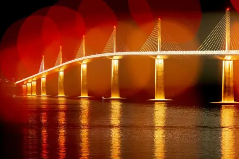 25.07.2022., Klek - Testiranje rasvjete Peljeskog mosta ususret sutrasnjem velikom otvorenju. Photo: Milan Sabic/PIXSELL