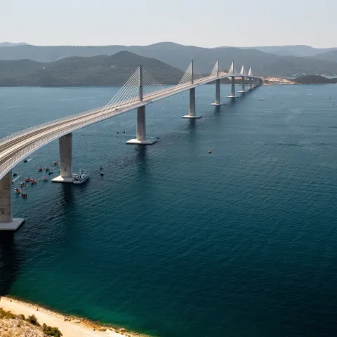 Pelje&scaron;ki most