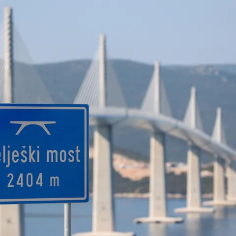 Pelje&scaron;ki most