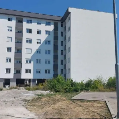 Biznismen iz BiH mora sru&scaron;iti dio zgrade kojeg&nbsp;je izgradio na tuđoj zemlji