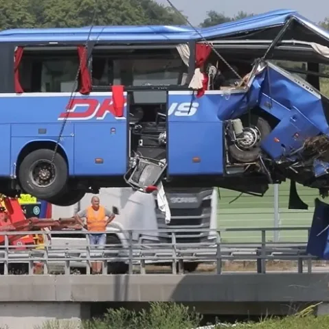 Vlasnik poljskog busa: &#39;Ljudi, nemojte me mučiti. Moj život se raspao&#39;
