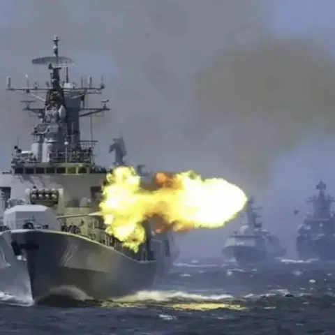 Ratni brodovi (Ilustracija)