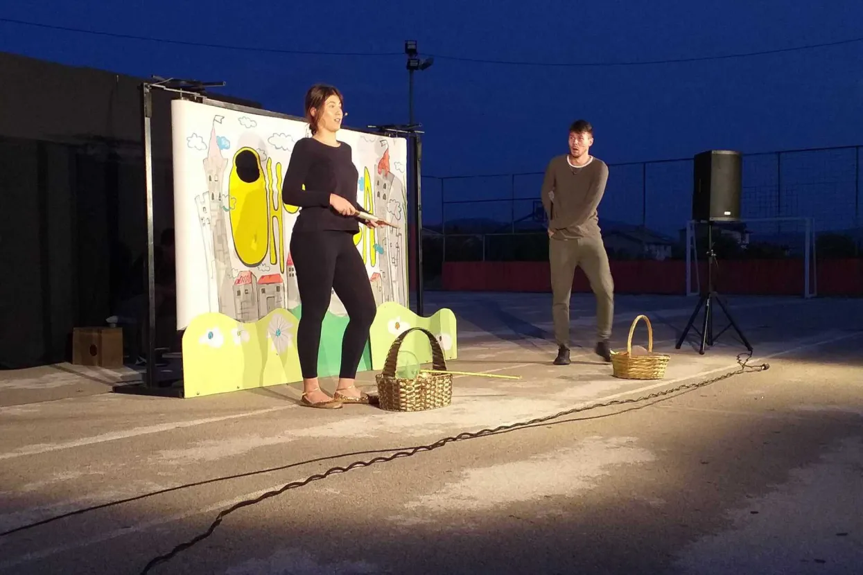 Predstava Oholica razveselila mali&scaron;ane Ortije&scaron;a