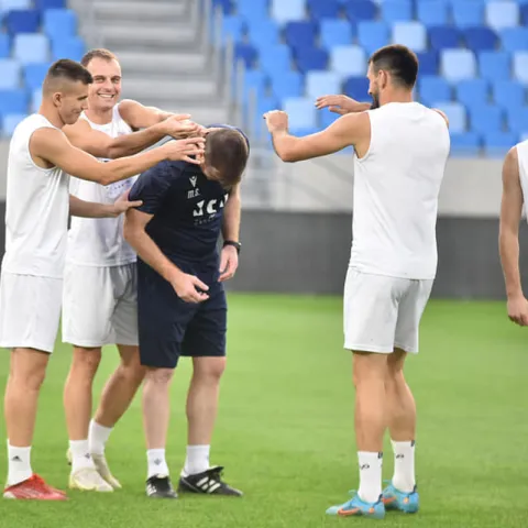 Igrači Zrinjskog na treningu