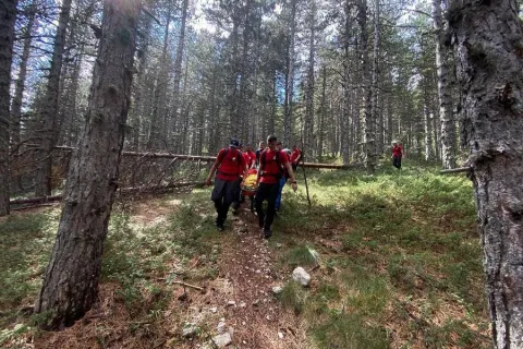 Maloljetnik teško ozlijeđen pri spuštanju s Velikog Vrana
