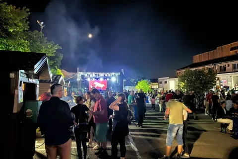 Otvoren prvi Beer Fest u Ljubuškom, posjetitelji mogu uživati u preko 40 vrsta piva