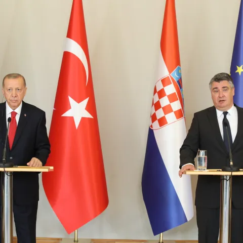 Zagreb, 08.09.2022 - Izjave za medije predsjednika Republike Hrvatske i Republike Turske, Zorana Milanovića i Recep Tayyip Erdogana u Uredu Predsjednika. Na slici Recep Tayyip Erdogan, Zoran Milanović.