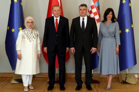 Supružnici Erdogan i Milanović