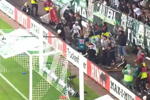 Vratar Augsburga provocirao navijače Werdera