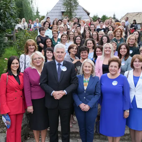 Zajednica žena Hrvatske demokratske zajednice Bosne i Hercegovine &quot;Kraljica Katarina Kosača&quot;, u Vitezu obilježila 14. obljetnicu od osnivanja.