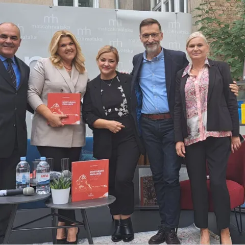MH Mostar u Zagrebu predstavila monografiju o 20 godina 'Mostarskog proljeća'