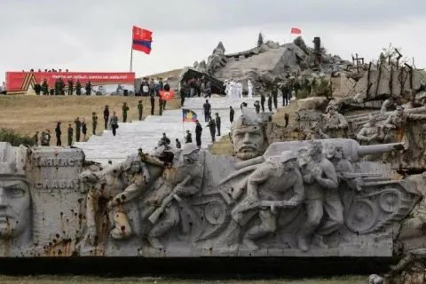 Donjeck i Lugansk (Ilustracija)