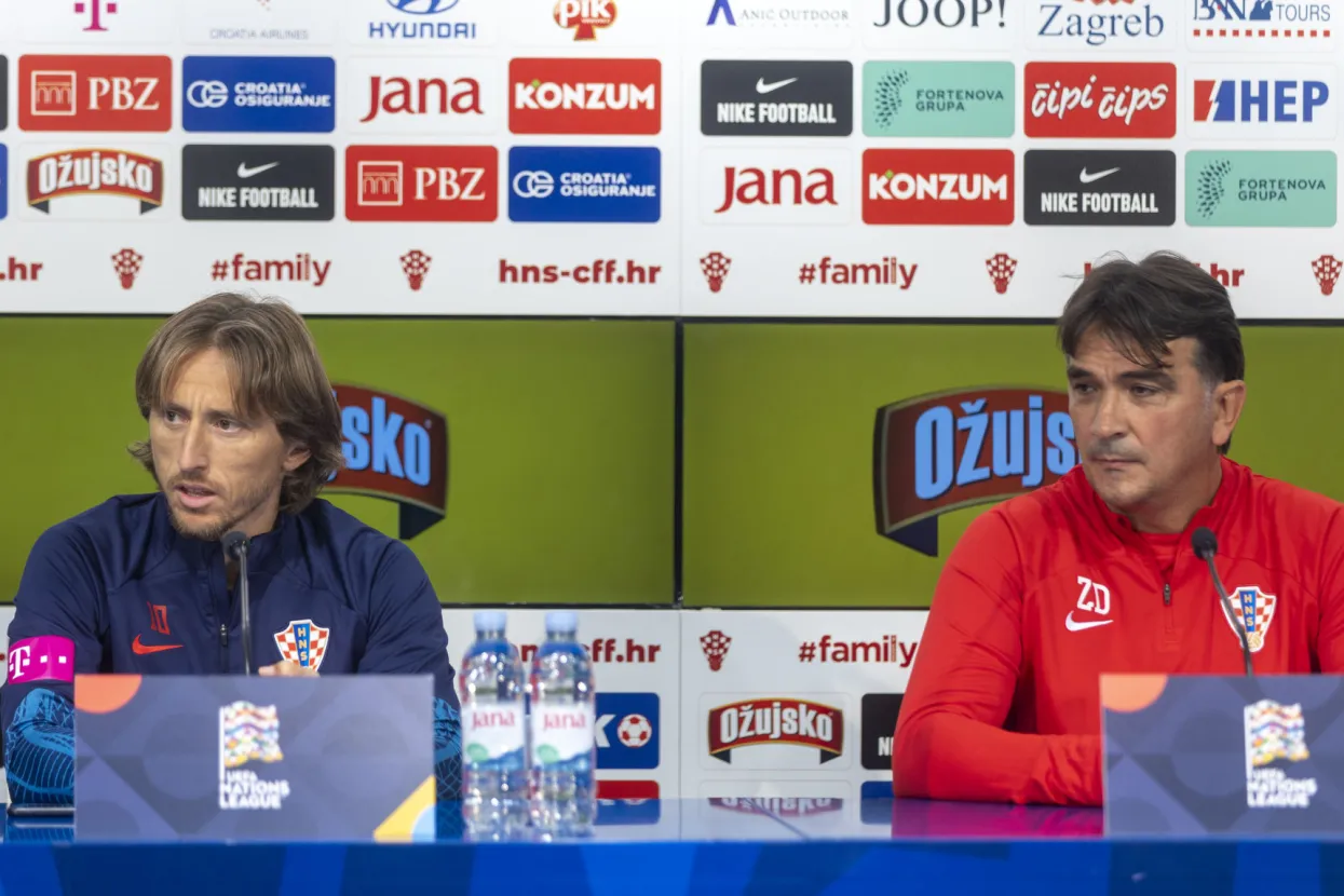 Zagreb, 21.9.2022 - Konferencija za medije Hrvatske nogometne reprezentacije uoči utakmice s Danskom na kojoj su sudjelovali izbornik Zlatko Dalić i kapetan Luka Modrić.