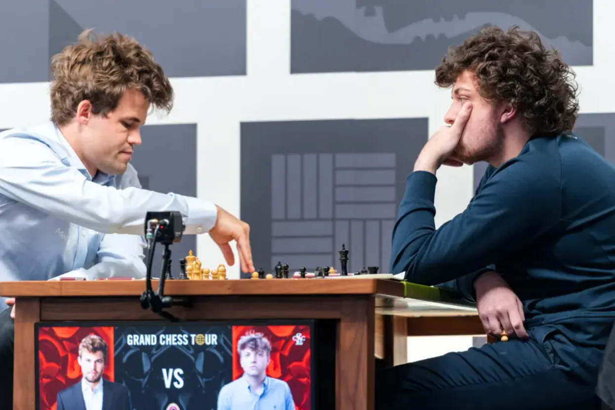 Magnus Carlsen i Hans Neiamnn na Sinquefield Cupu