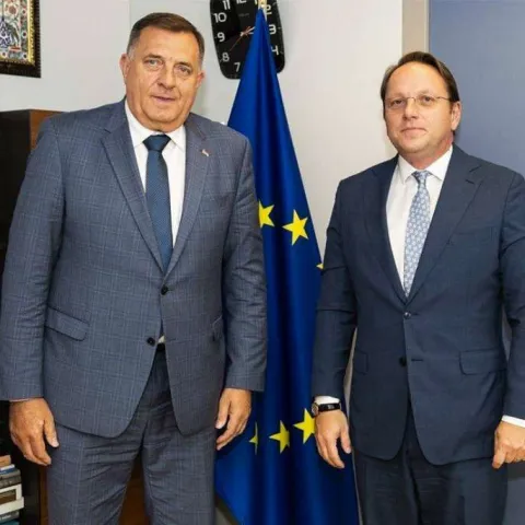 Dodik se sastao s Varhelyijem: 'Izrazio sam sumnju da ovakva BiH može ostvariti bilo kakav napredak'