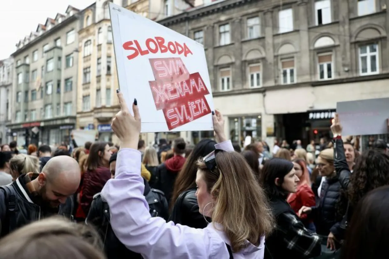 Žene diljem BiH prosvjedovale zbog nasilja kojem su izložene