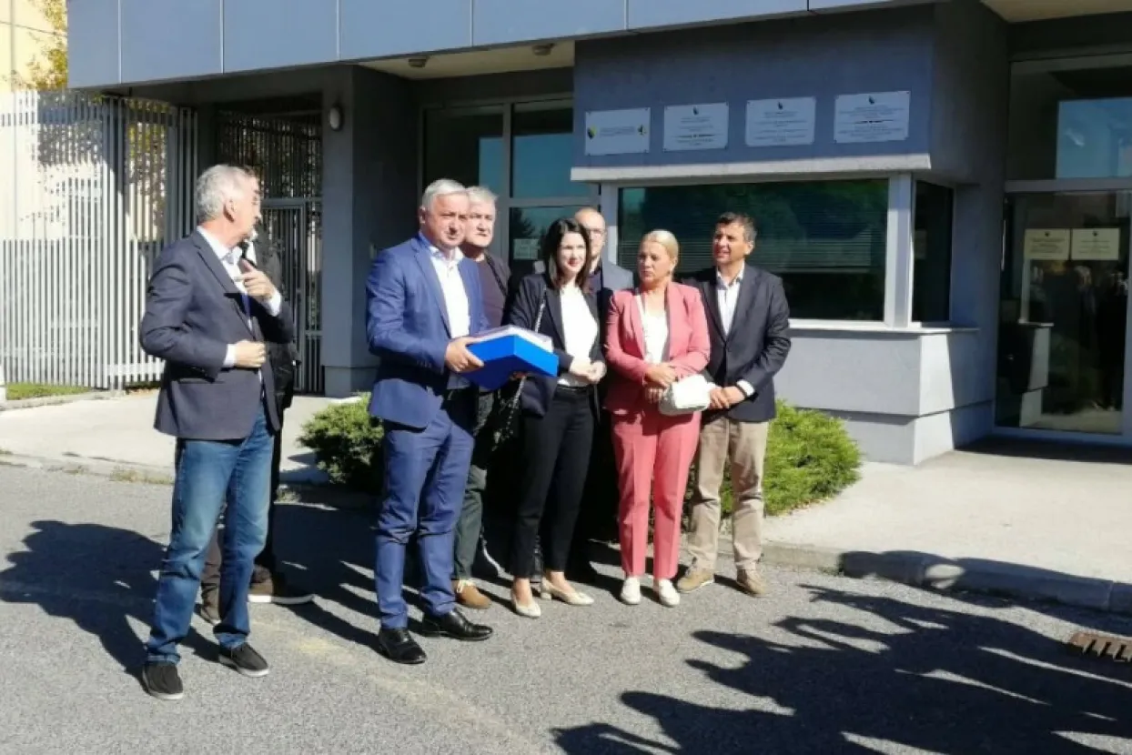 Oporba iz RS-a predala kaznene prijave protiv Dodika i jo&scaron; vi&scaron;e od 170 ljudi