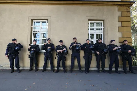 18.10.2022.,Zagreb - Policija ispred Opcinskog kaznenog suda u Ilici uoci sudjenja Marku Franciskovicu Photo: Jurica Galoic/PIXSELL