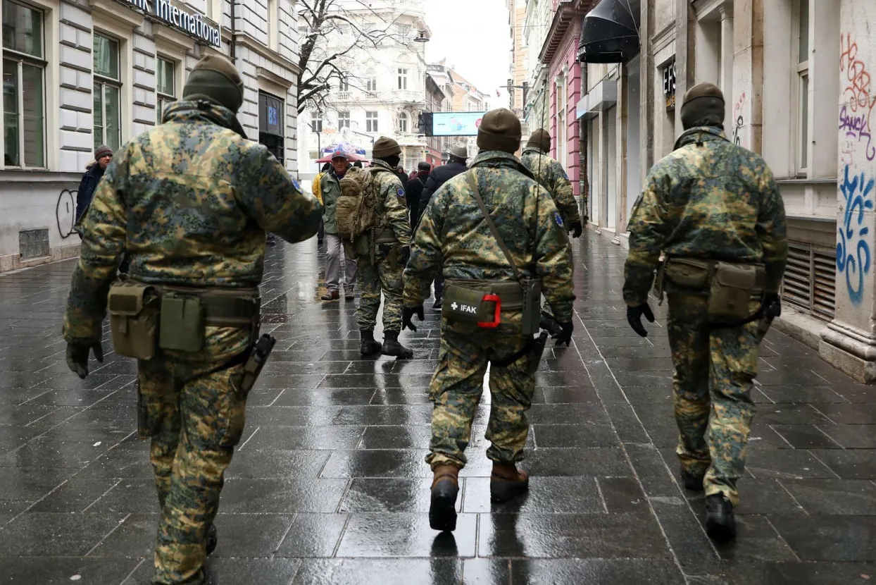 07.03.2022., Sarajevo, Bosna i Hercegovina - Patrola EUFOR-a u jednoj od glavnih ulica u Sarajevu. Photo: Armin Durgut/PIXSELL