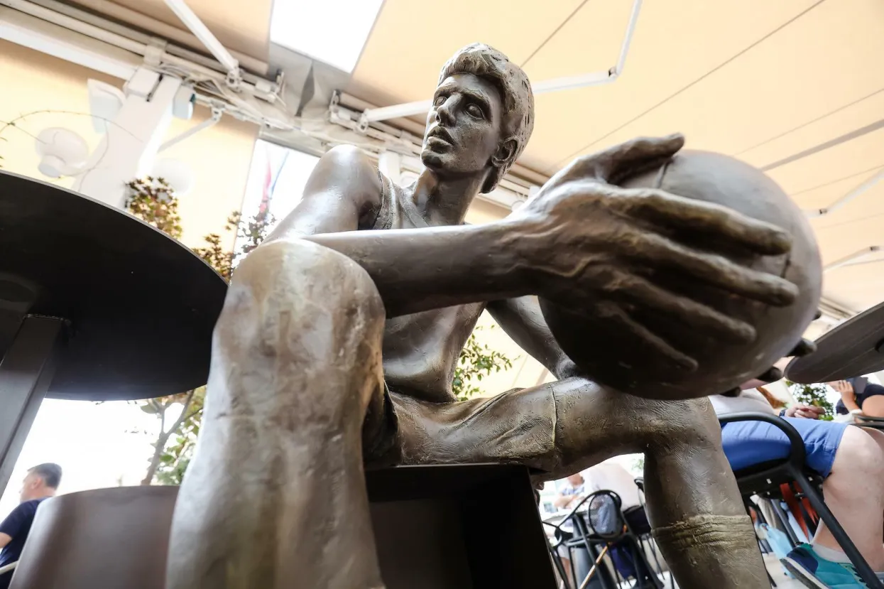 Zagreb - Stazom hrvatskih velikana: Kava u dru&scaron;tvu Dražena Petrovića