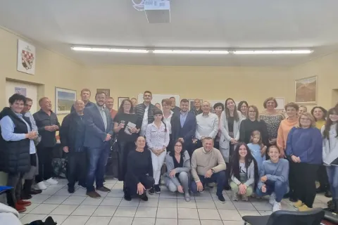 Mladi književnik Matias Zečević uspješno predstavio svoj roman u Salzburgu