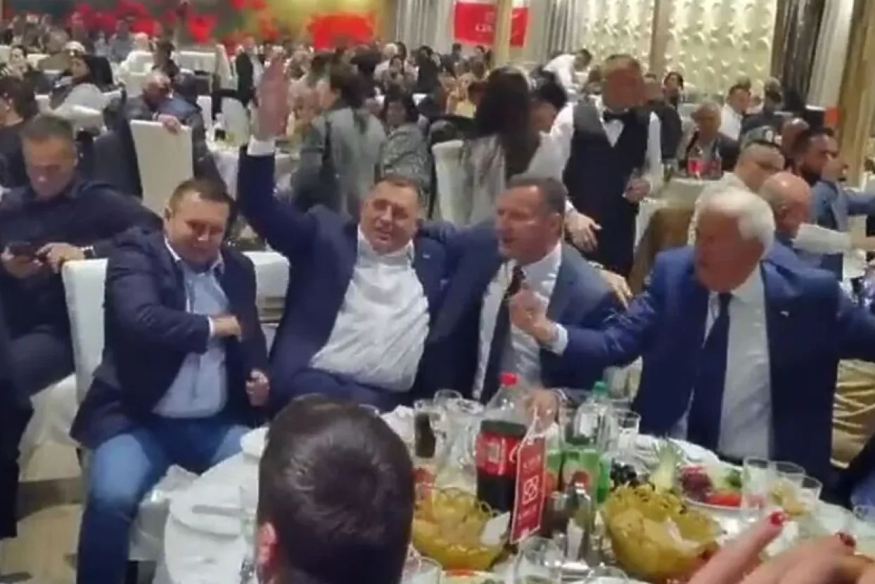 Dodikovo slavlje na Palama